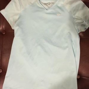 Under Armour Shirts & Tops - YM Under Armour shirts Under Armour Shirts & Tops - YM Under Armour shirts